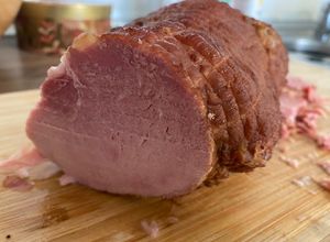 Húsvéti kötözött sonka főzése recept fotója