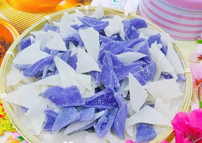 Cách Làm Món Mứt dừa non từ hoa đậu biếc của Phan Bao Van