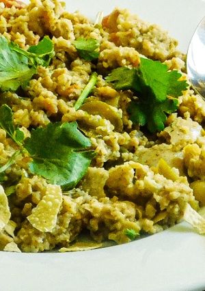 A picture of KODO MILLET SAMBAR SATHAM WITH GREEN BELL PEPPERS, TOMATO AND SMALL ONIONS.