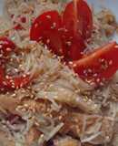 Рисовая лапша с курицей и овощами