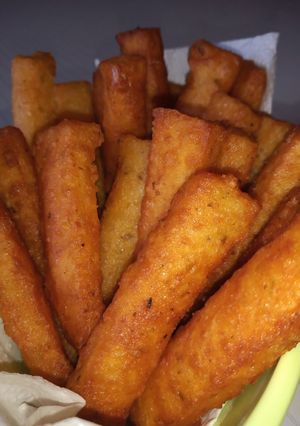 Una foto de 🍟Bastoncitos de puré de papas súper crocantes!! 😋💪🏻