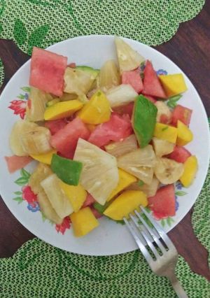 A picture of Fruit salad.