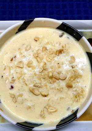 A picture of Apple Kheer.