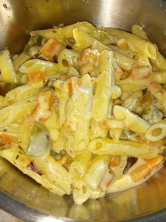 A picture of Pasta with white sauce.