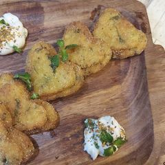 A picture of Easy cheese burst cutlet.