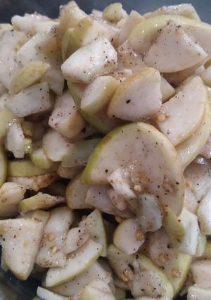 A picture of Amrood ki chaat.