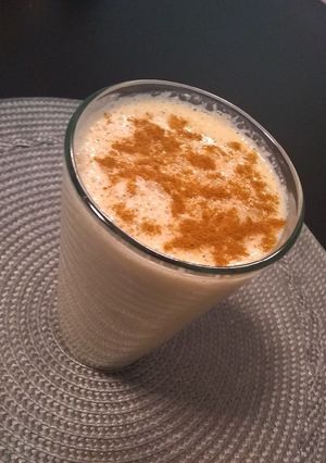 Una foto de Batido de manzana con avena y canela