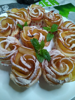 Una foto de Rosas de manzana y hojaldre. Receta estrella