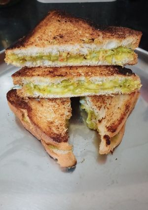 A picture of Avocado cheese sandwich.