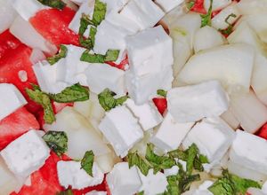 Foto di Insalata estiva con Anguria, cetriolo, feta e menta 🌿