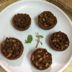 A picture of Baked Katori with Lobia.