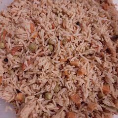 A picture of سبزی پلاو.