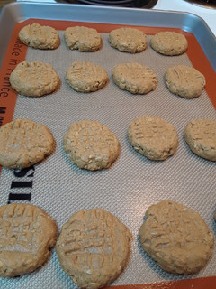 A picture of 4 Ingredient Peanut Butter Oat Cookies.
