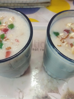 बनाना शेक (Banana shake recipe in hindi) रेसिपी मुख्य फोटो