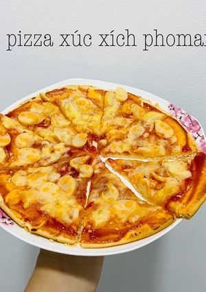 Hình của món Bánh pizza xúc xích phomai.
