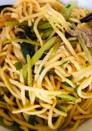 Hình của món Mì trứng xào thịt bò.