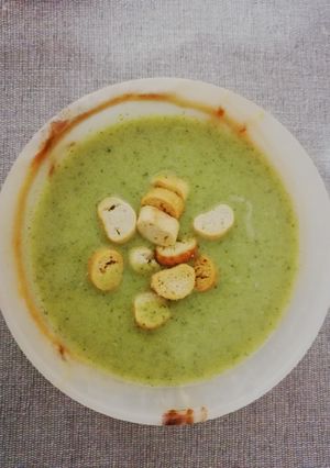 Brokkoli krémleves recept fotója