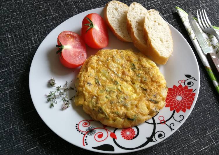 Tortilla de bacalao con espárragos al tomillo