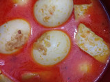 Gulai tahu kuning plus telur bulat