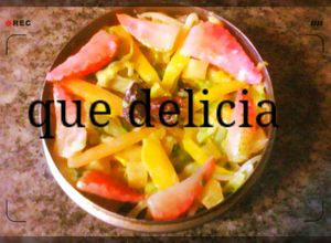 Una foto de Ensalada tropical en el bosque