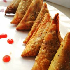 A picture of Dengu samosa.