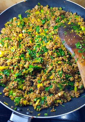 A picture of Minced meat for samosa.