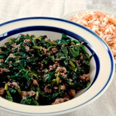 A picture of Spinach and meat stew - sabanegh bi lahmeh.