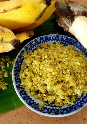 Hình của món Chuối mốc chấm cốm rang.