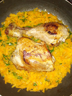 Una foto de Tutos de Pollo con Zanahorias y Albahaca