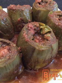 Una foto de Alcachofas rellenas de paté con reducción de Pedro Ximénez