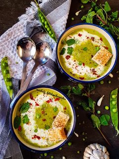 મટર-કાજુ સૂપ (Pea and cashew soup) રેસીપી મુખ્ય ફોટો