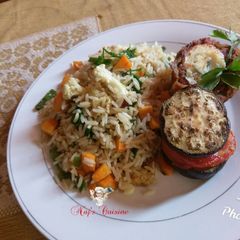 A picture of Asian fried rice.
