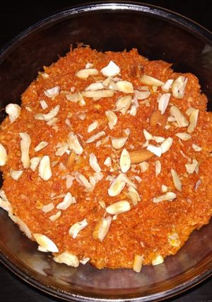 A picture of Carrot mawa malai halwa.