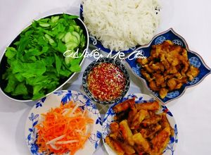 Hình của món Bún thịt nướng chả ram tôm đất Bình Định.