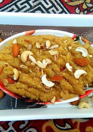 पाइनएप्पल हलवा (Pineapple Halwa recipe in hindi) रेसिपी मुख्य फोटो