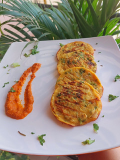ओट्स अनियन पैनकेक(oats onion pancake recipe in hindi) रेसिपी मुख्य फोटो