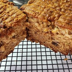 A picture of Apple Bread.