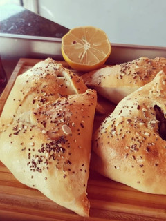 Una foto de Empanadas Árabes 😍