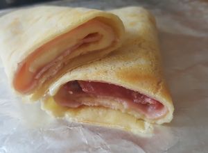 Une photo de Crêpes au jambon fromage