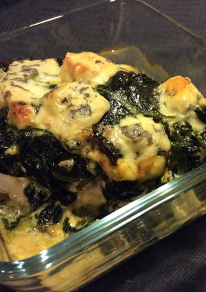 Une photo de Filet de poulet gratiné aux épinards