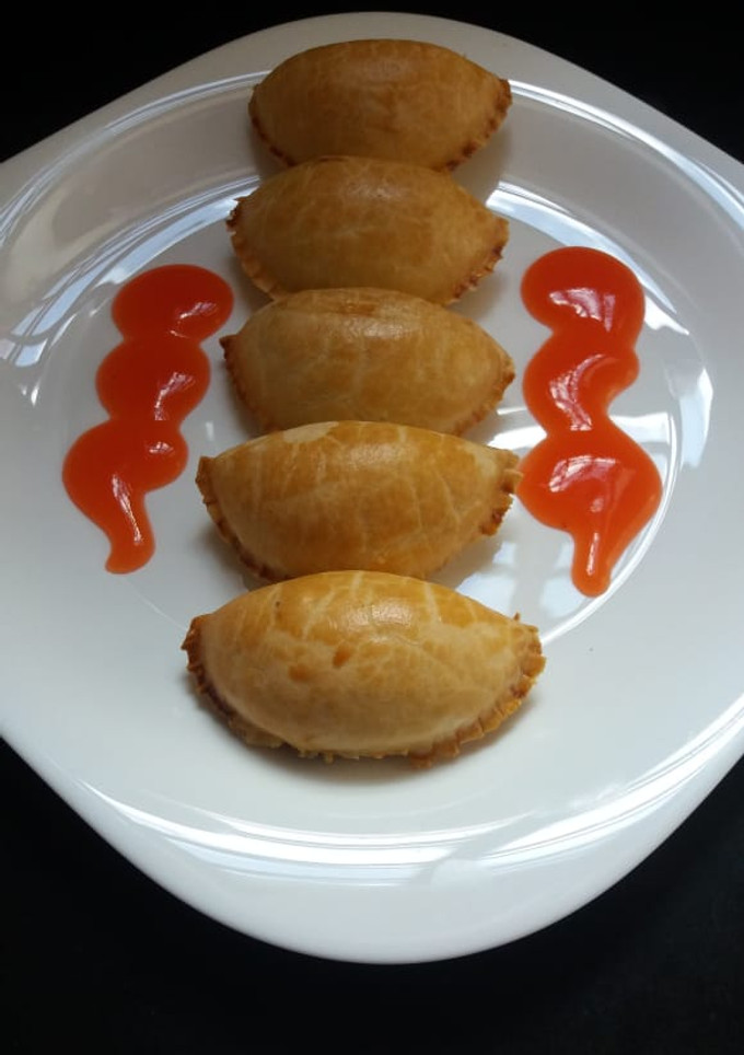 A picture of Meat pies #teamcontest#supersnackers#snacks.