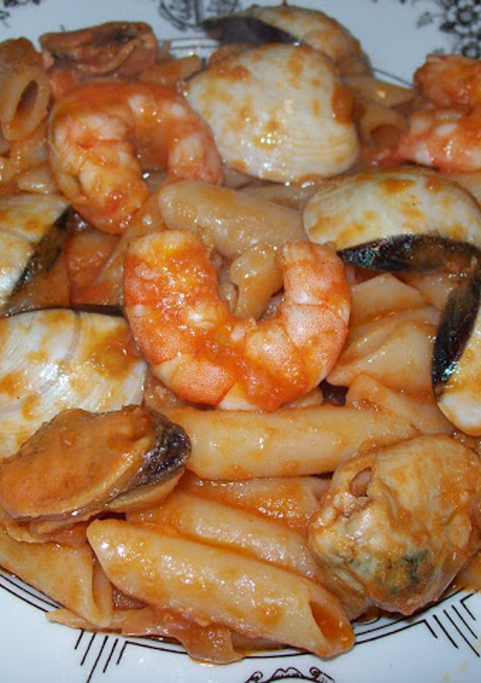 Una foto de Macarrones a la marinera