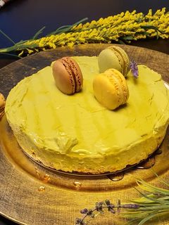 Una foto de Mousse de aguacate ¡ para chuparse los dedos!!