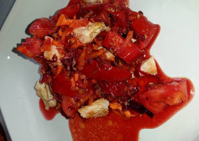 &amp;quot;Ensalada Roja&amp;quot; con Pechuga de Pollo Receta de FrutasyVerdurasTata- Cookpad