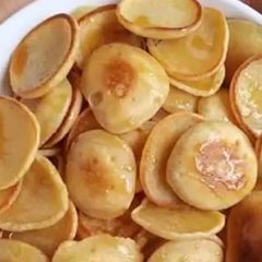 Mini pancakes A picture of Mini pancakes.