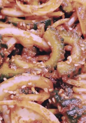 Hình của món Kimchi khổ qua.