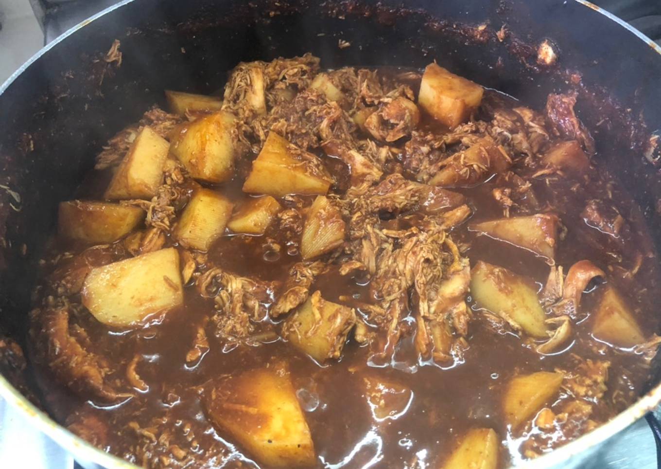 Pollo ahogado en salsa a los 4 chiles a la sonorense