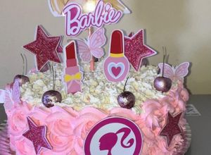Una foto de Torta temática de la barbie