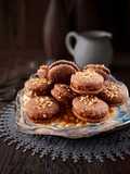 Koonies di Christophe Michalak (Macarons Morbidi al Caramello di Arachidi)
