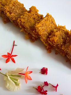 மாம்பழ தேங்காய் பர் ஃபி (Mambala Thengai Barfi Recipe in Tamil) செய்முறை முக்கிய புகைப்படம்